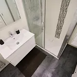 2 De Caractere. شقة