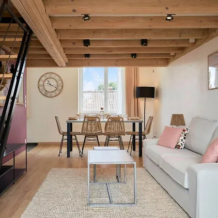 2 De Caractere. Apartment La Madeleine (Nord)