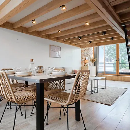 Апартаменты 2 De Caractere.