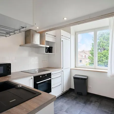 2 De Caractere. Апартаменты Ла-Мадлен